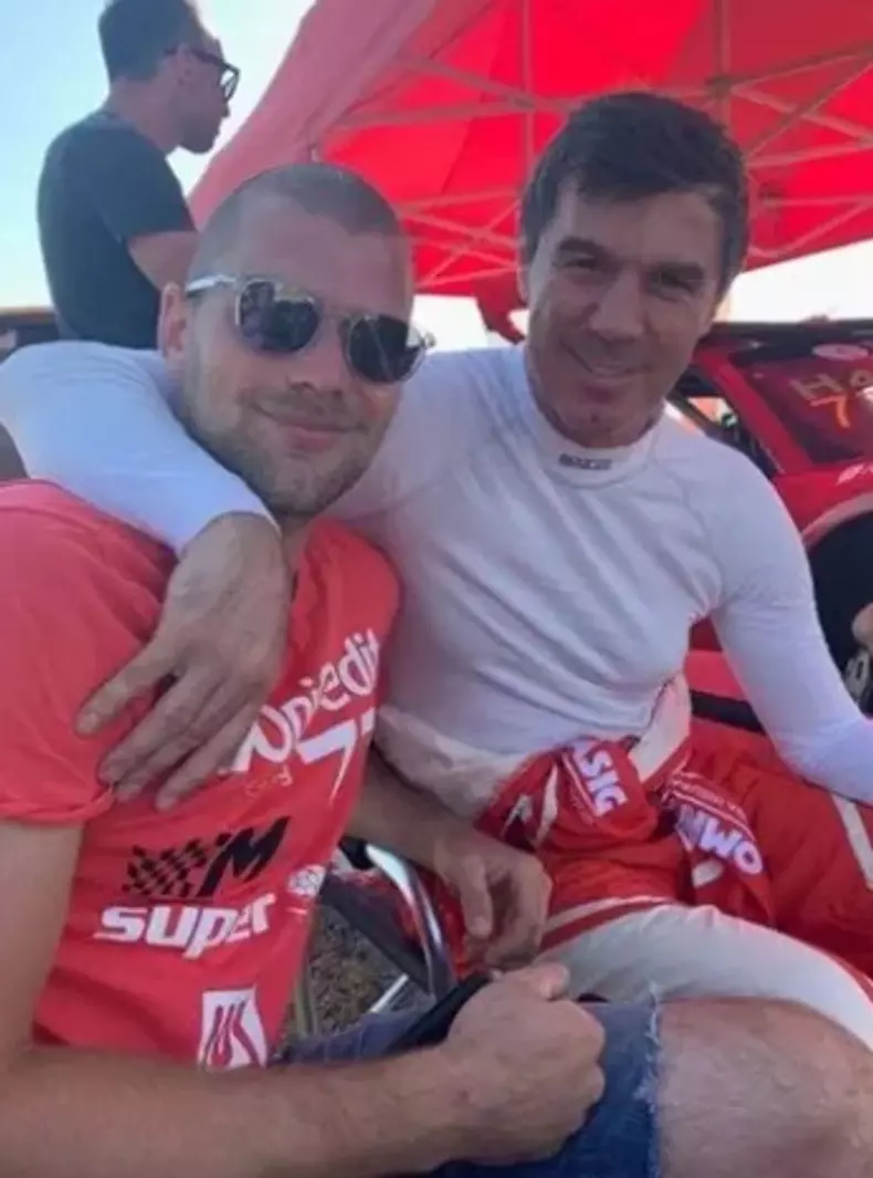 b551c925-3473-4f58-ac6e-dfc1f93bad15