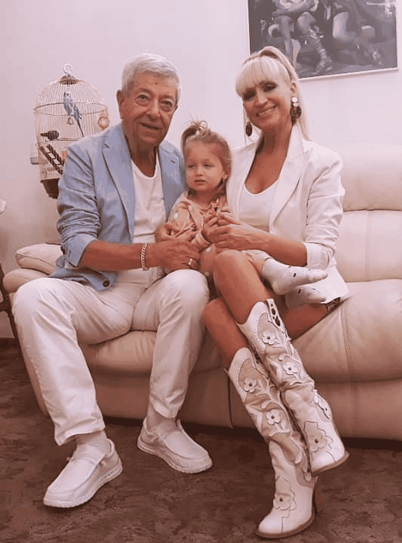 Dichiseanu si fosta sotie