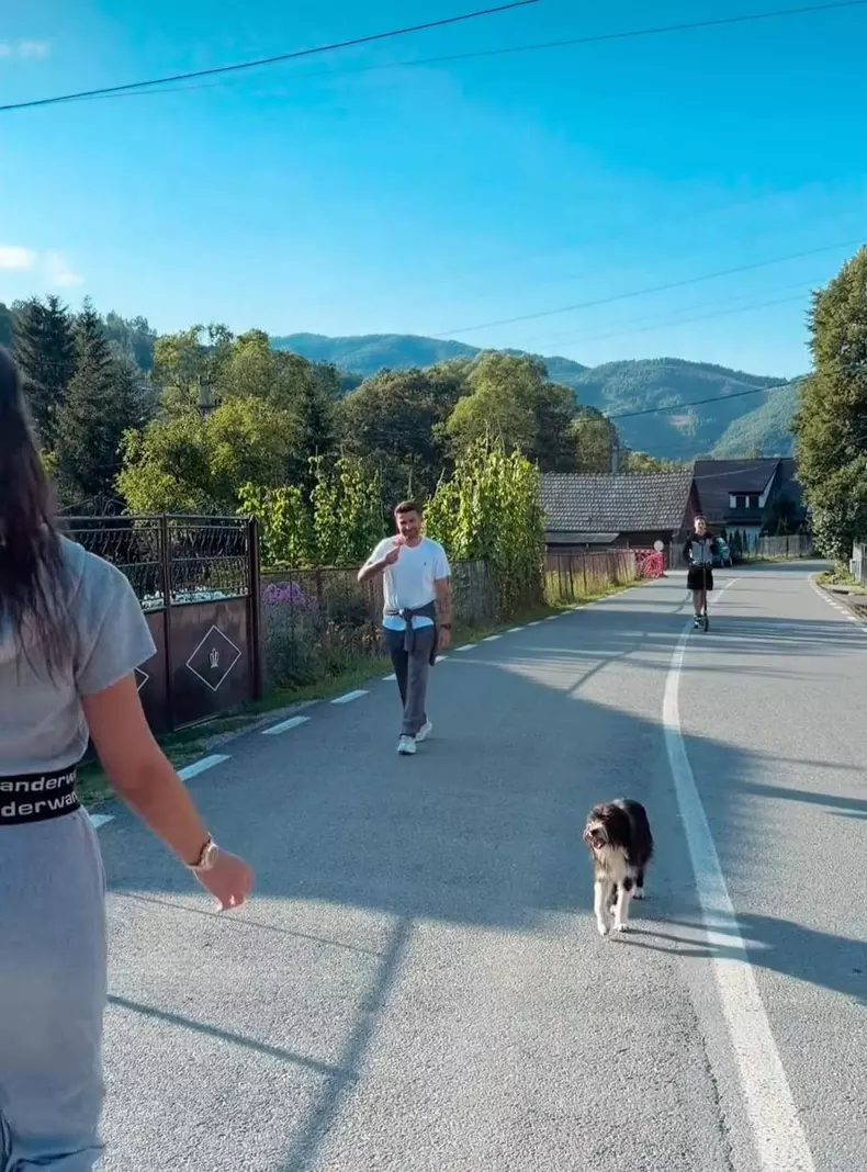 Mutu si Sandra la munte