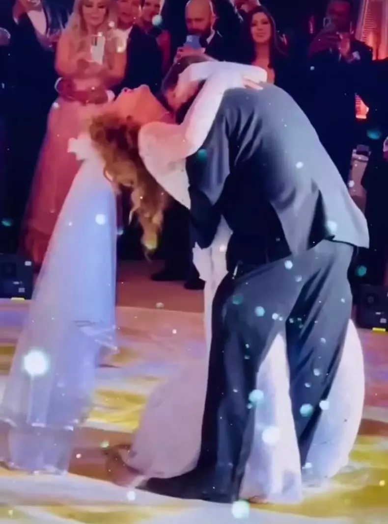 JOANA BENEDEK S-A CASATORIT