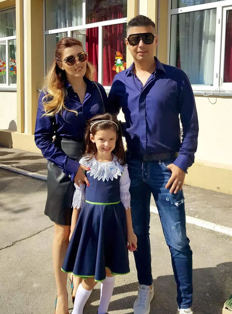 diana-bisinicu-cu-familia