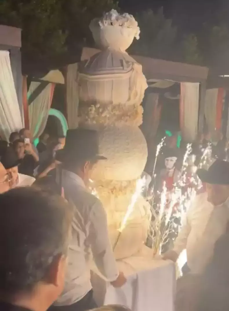 tort nunta