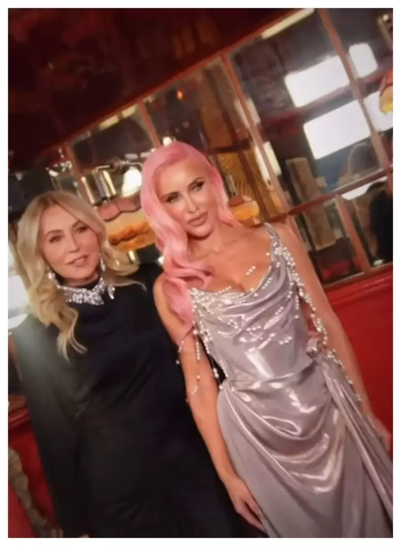 anastasia si norvina la petrecere