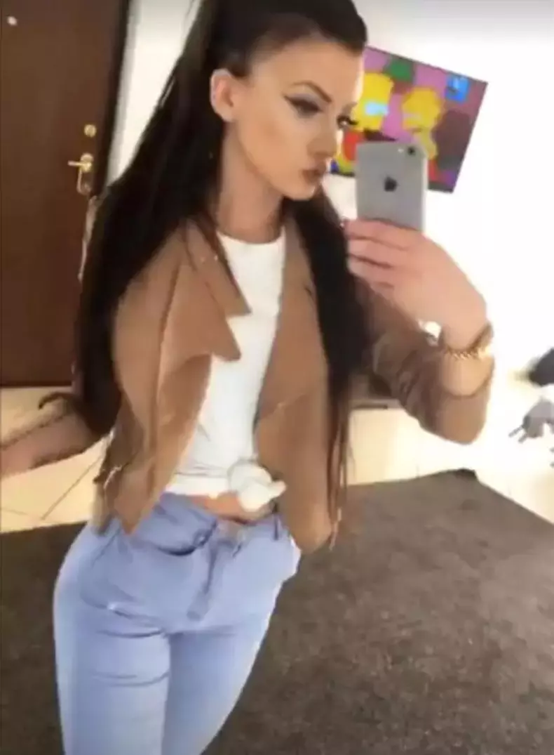 bianca ghiurca selfie
