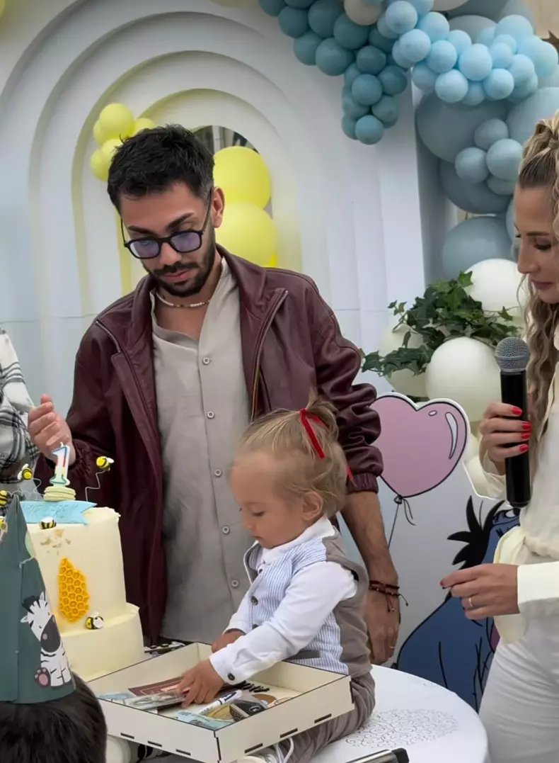 Amir Efrem zi de naștere7