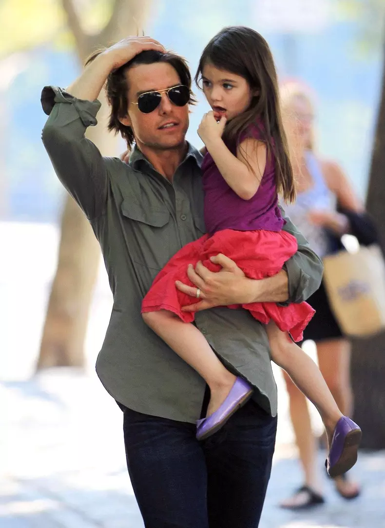 Suri Cruise legally severs ties with estranged father Tom Cruise