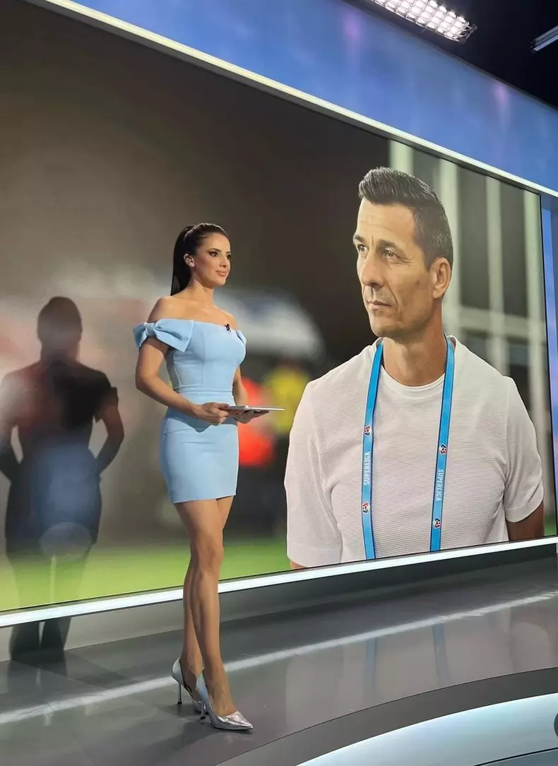 Ramona Păun, știrista Pro Tv (1)