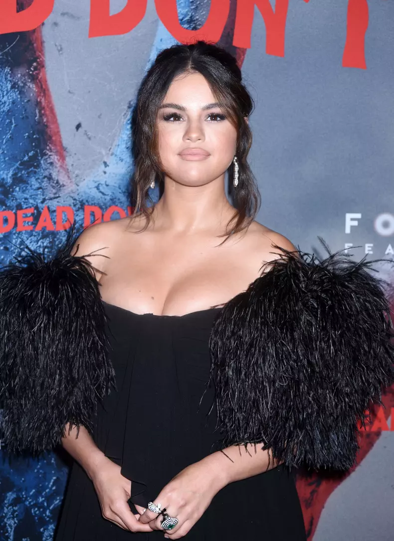 Selena Gomez s-a îngrășat