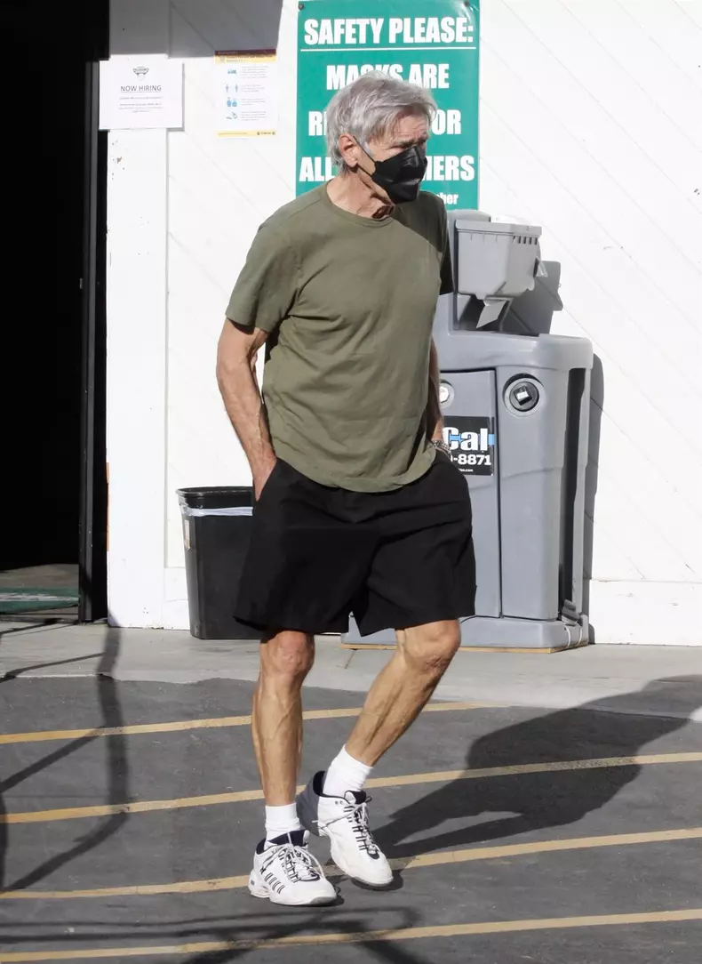 *EXCLUSIVE* Harrison Ford Keeps It Real And Eats Off Taco Truck