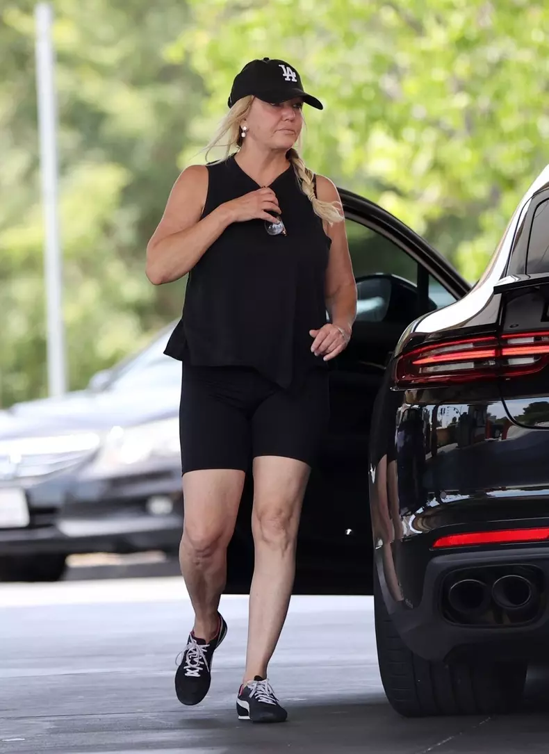 *EXCLUSIVE* Heather Locklear looks unrecognizable as she picks up lunch at Erewhon