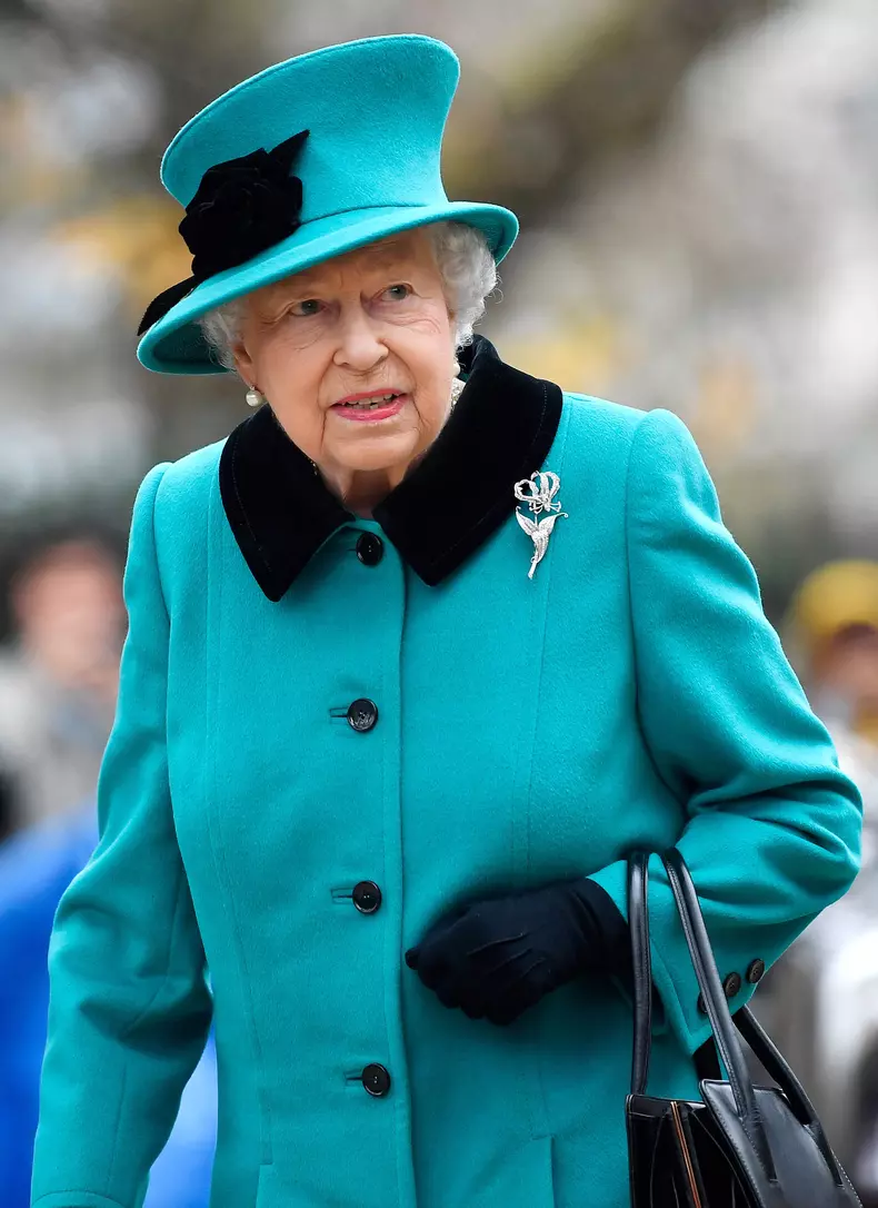De ce membrii familiei regale britanice poartă mereu același model de pantofi