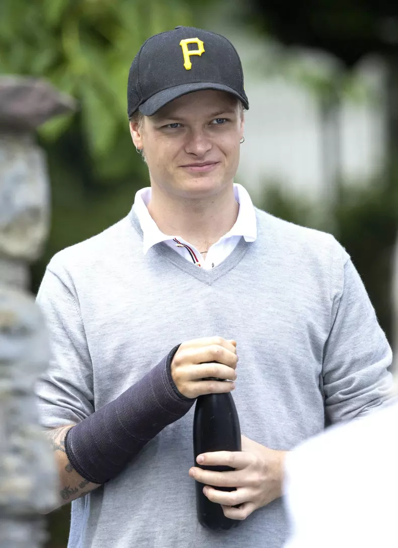 Marius Borg HĂ¶iby Watch His Family Play Football