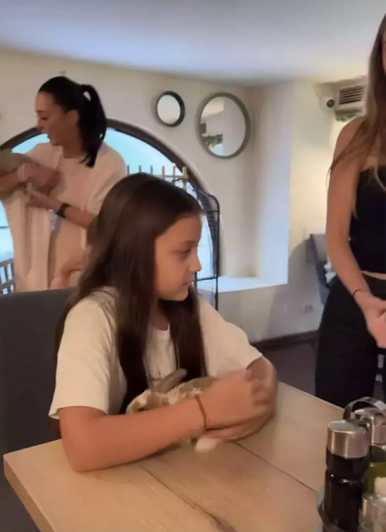 bianca-dragusanu-fetita-sofia-9-ani-7