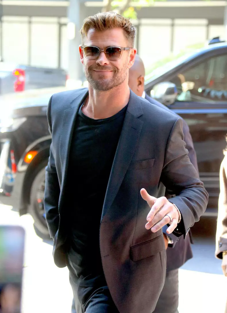 Chris Hemsworth out in New York