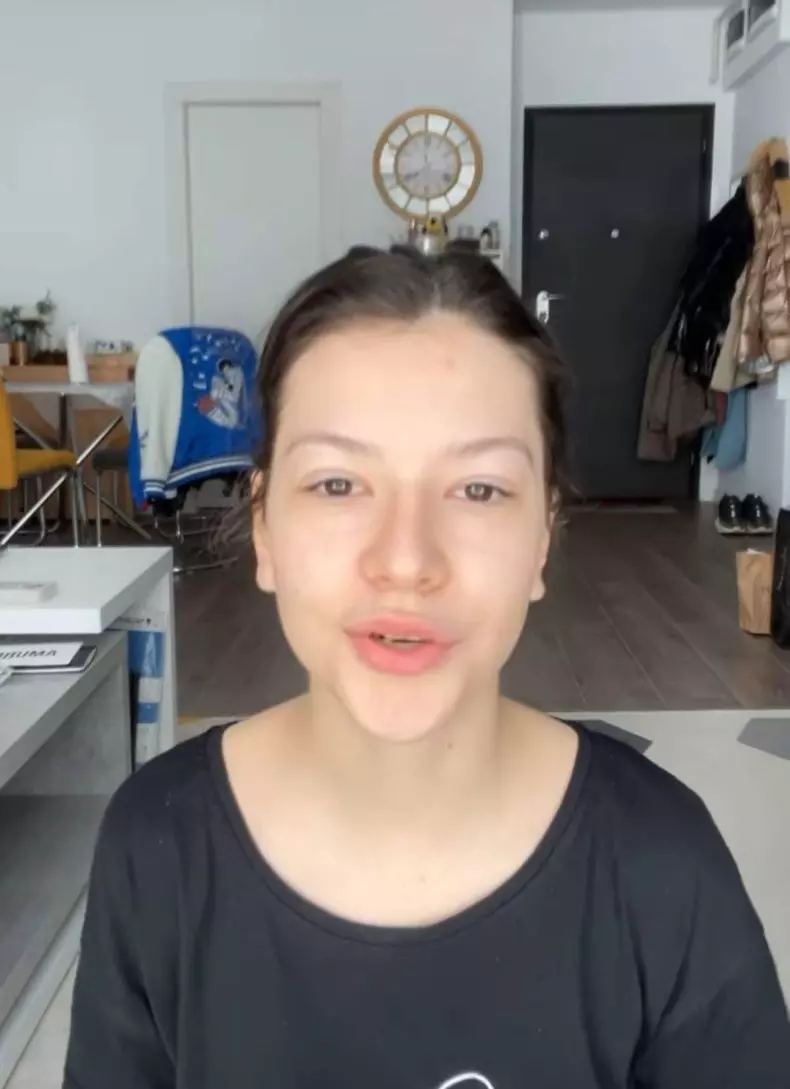 Cleopatra fara machiaj