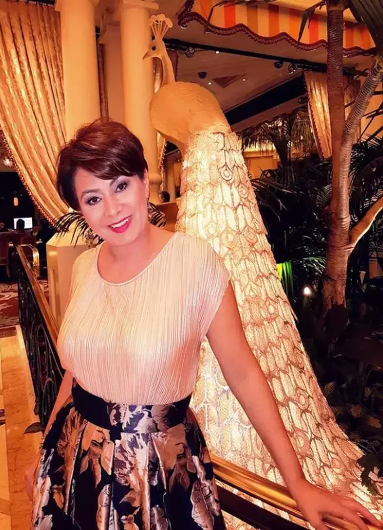 adriana-antoni-vedeta