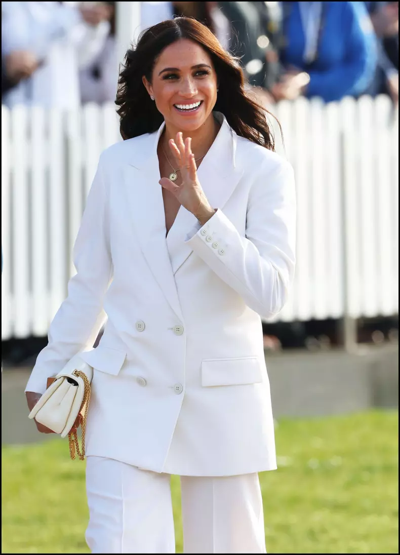 Meghan Markle, apariție uluitoare la Women of Vision Awards. Cu cine a apărut pe covorul roșu