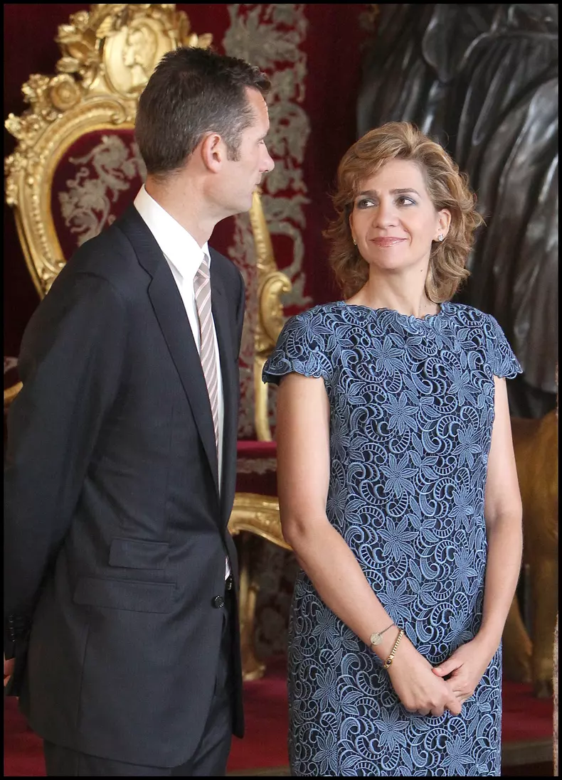 RECEPTION POUR LA FETE NATIONALE ESPAGNOLE  AU PALAIS ROYAL  A M