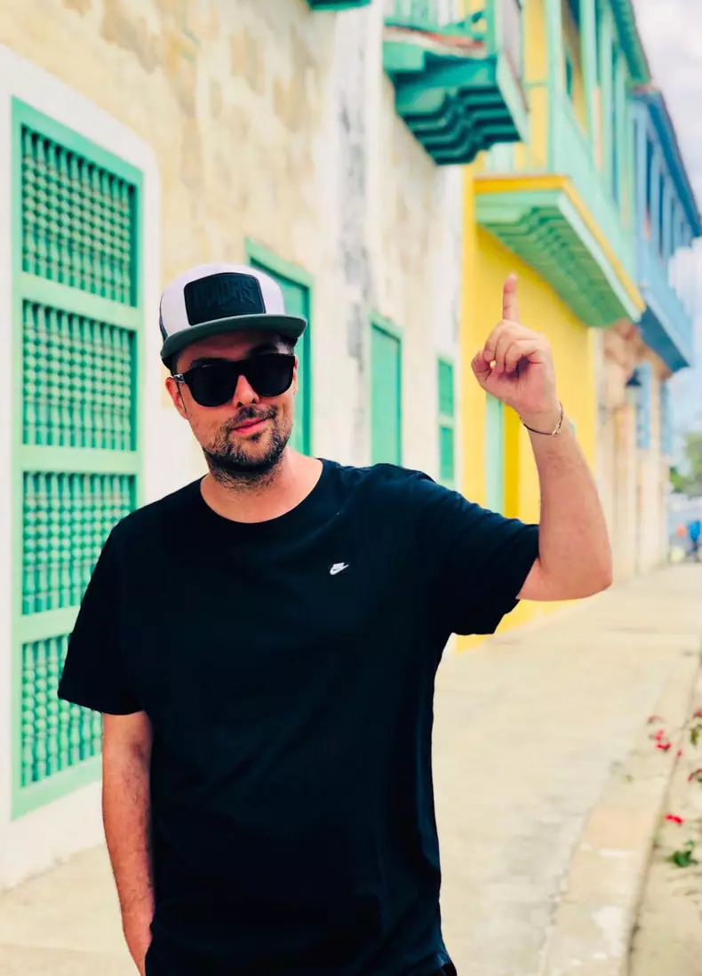 tudor-ionescu-fly-project-49898095_10205599588905987_5868748531363217408_n