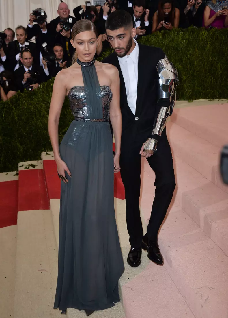 Zayn Malik And Gigi Hadid Welcome Baby Girl