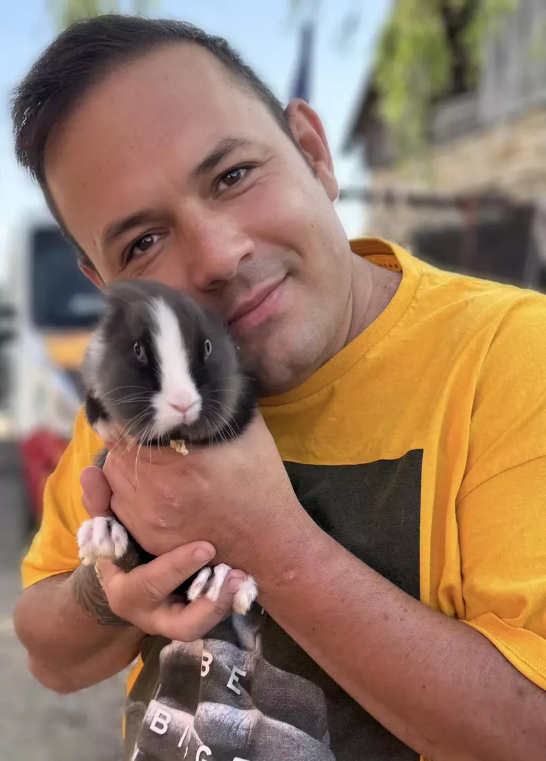 raoul cu un iepure