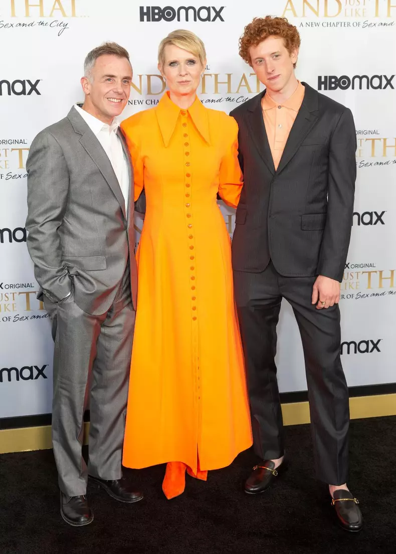 4. David Eigenberg, Cynthia Nixon și Niall Cunningham