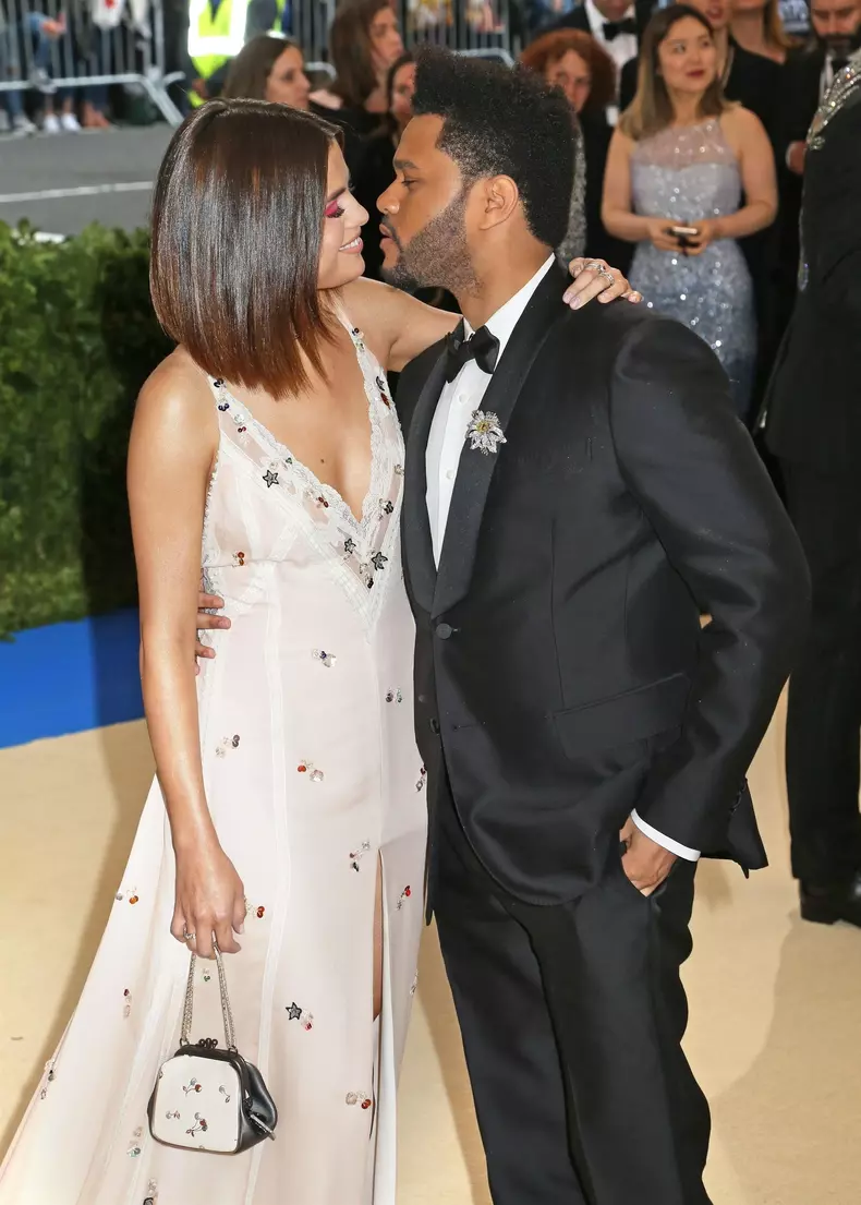 Selena Gomez și The Weeknd au fost un cuplu hot...