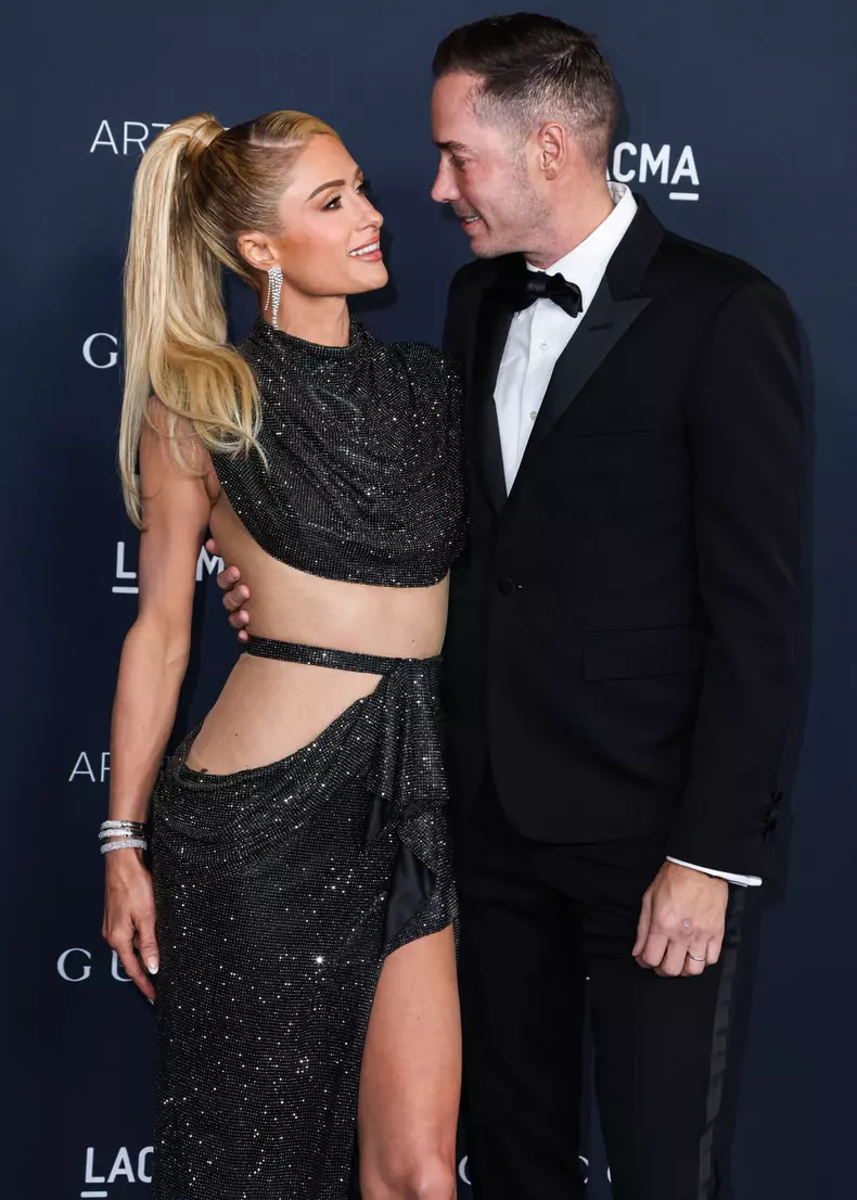 Paris Hilton a devenit mamă pentru a doua oară. Ea și soțul ei au acum o fetiță