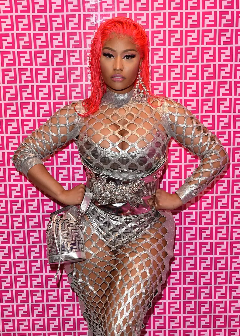 Nicki Minaj rochia de plasă