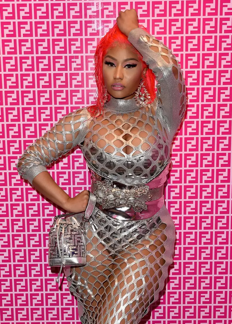 Nicki Minaj rochia de plasă