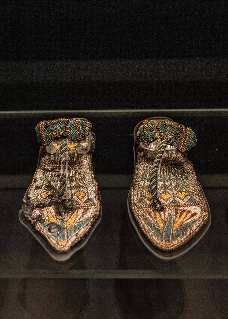 Sandalele regelui Tutankhamonnn