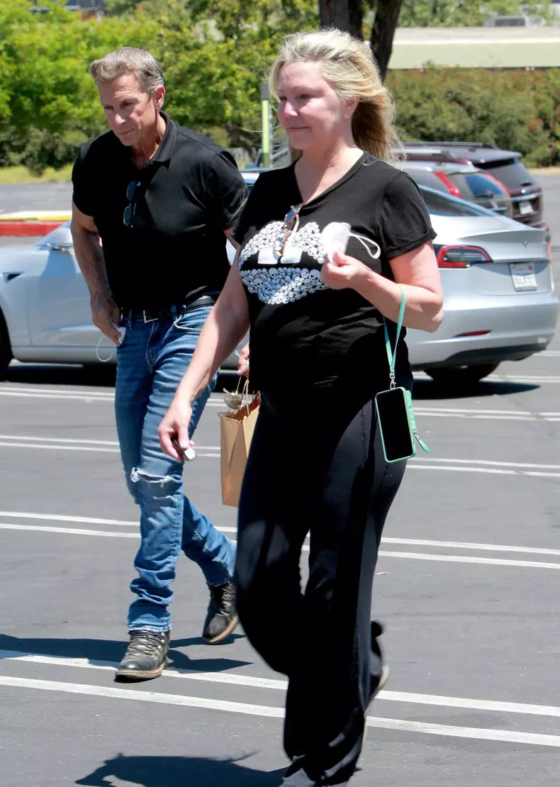 Exclusive - Heather Locklear and Chris Heisser out and about, Agoura Hills, California, USA - 24 May 2021