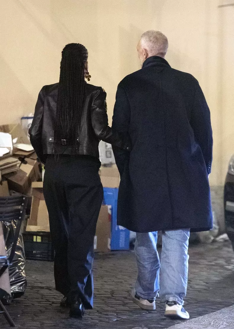 *EXCLUSIVE* French actor Vincent Cassel and his new girlfriend Brazilian model Narah Baptista are pictured having a romantic dinner at Rosati ristorante and cafe in Rome.