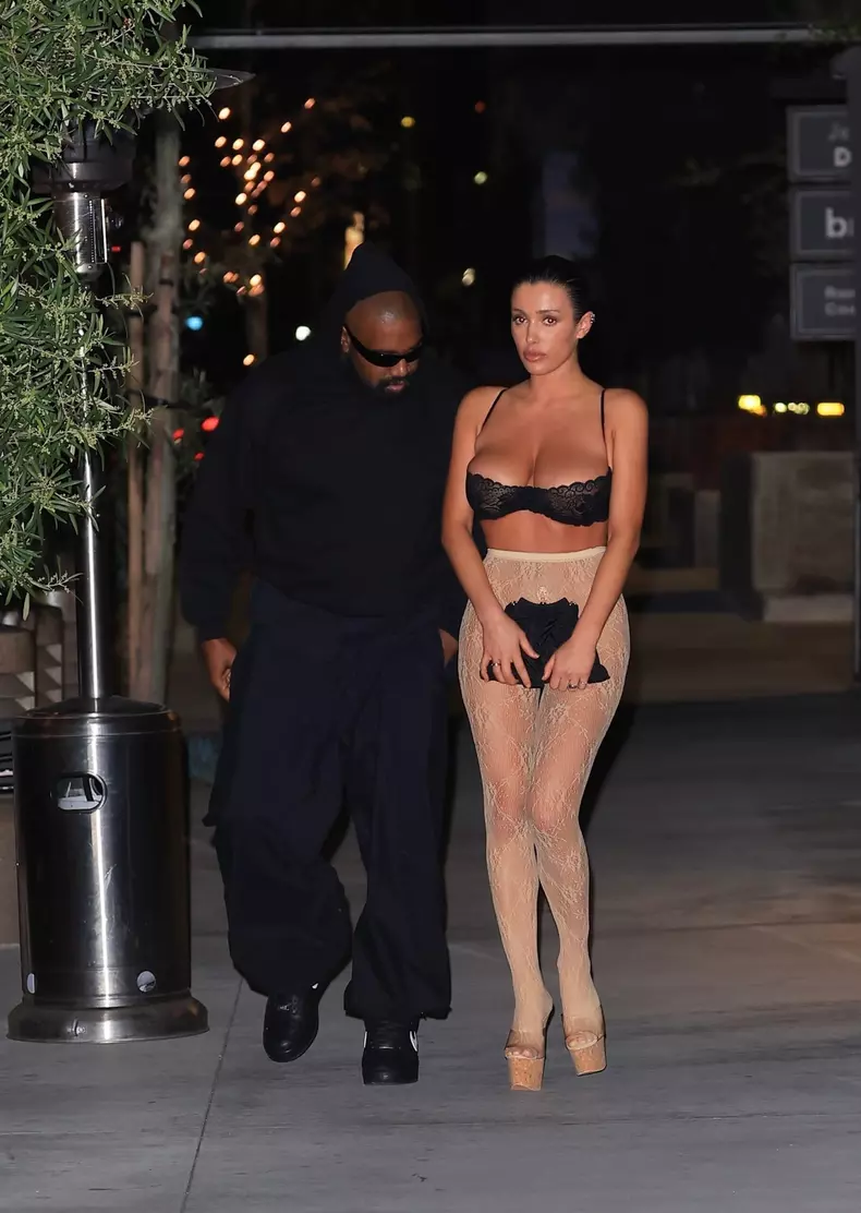 *PREMIUM-EXCLUSIVE* Date night! Kanye West and Bianca Censori turn heads after enjoying dinner at Gigi's
