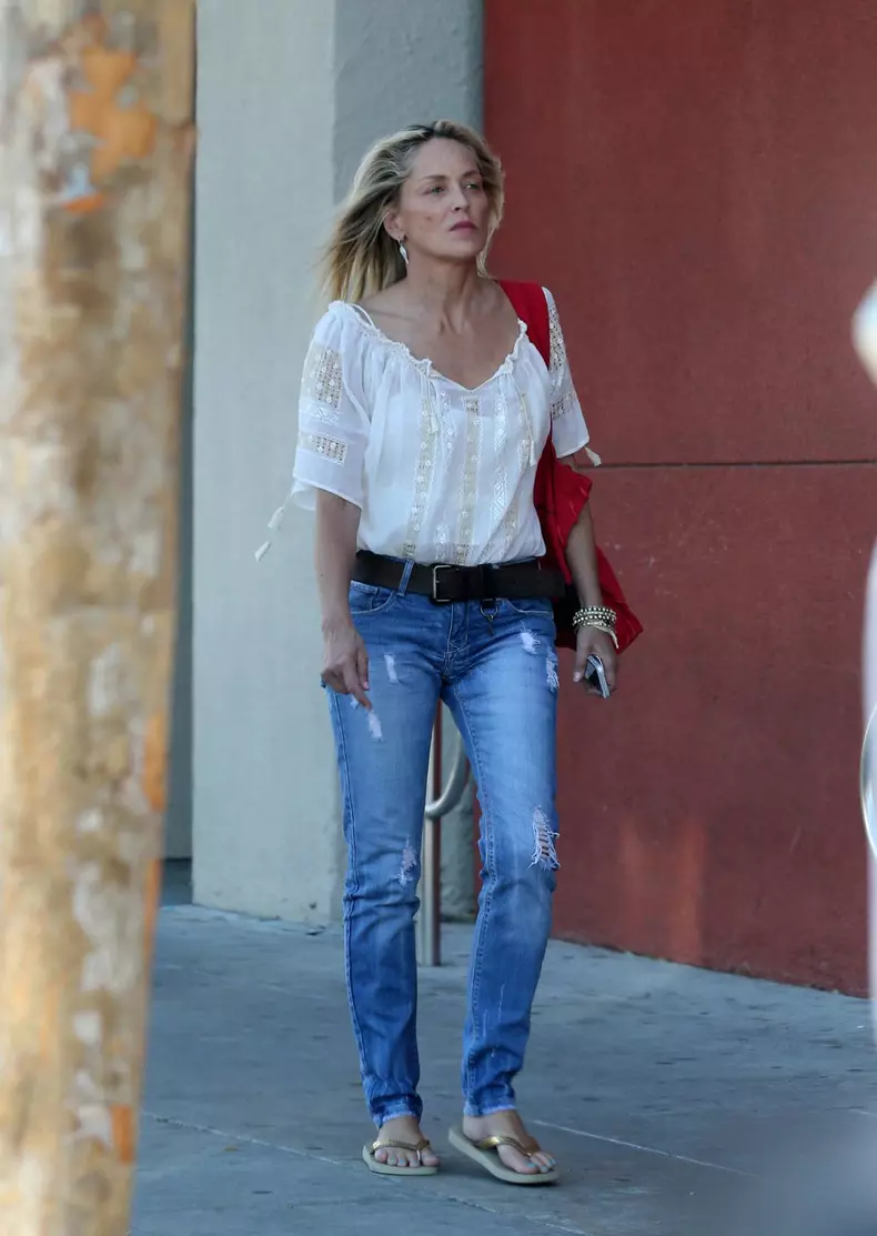 Sharon Stone poarta ie