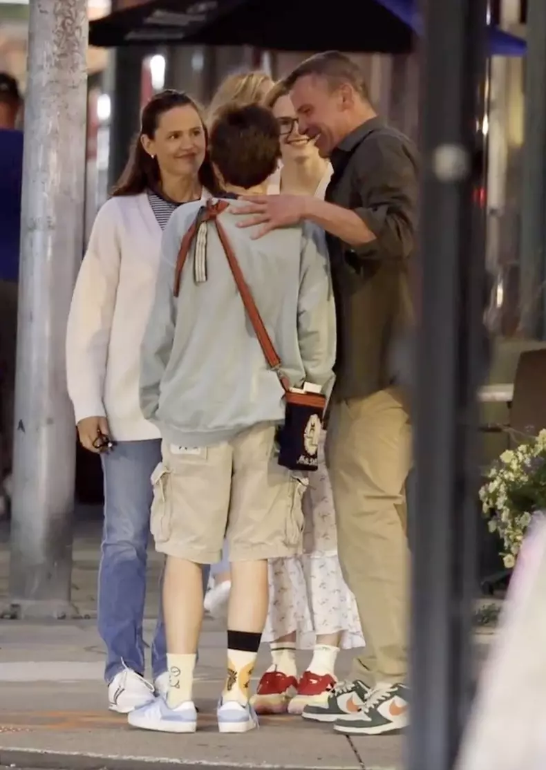 Ben Affleck si fosta lui sotie, Jennifer Garner, alături de fiicele lor