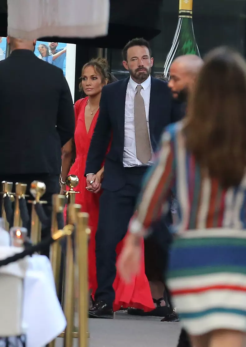 EXCLUSIVE :US Singer Jennifer Lopez and her new husband Ben Affleck are in Paris with kids