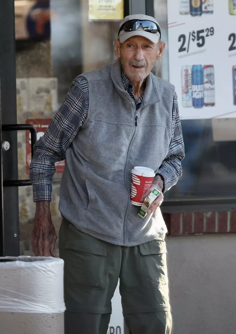 Gene Hackman, surprins impreuna cu sotia lui