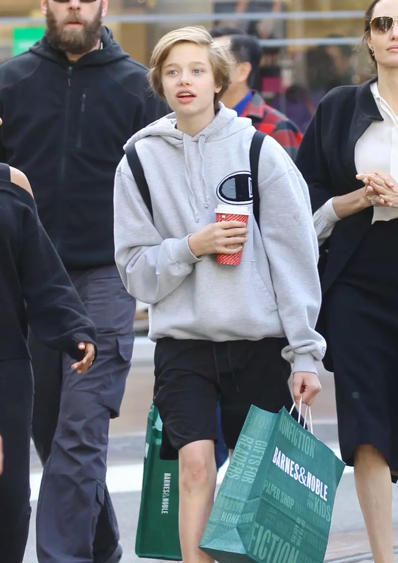 EXCLUSIVE: Angelina Jolie takes daughters, Zahara and Shiloh for last minute Christmas shopping at The Grove