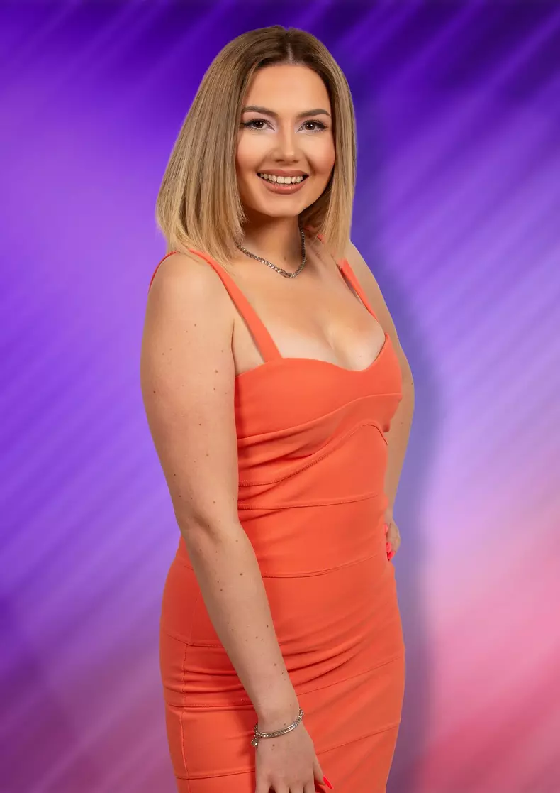 65a304d2da4a7-daniela