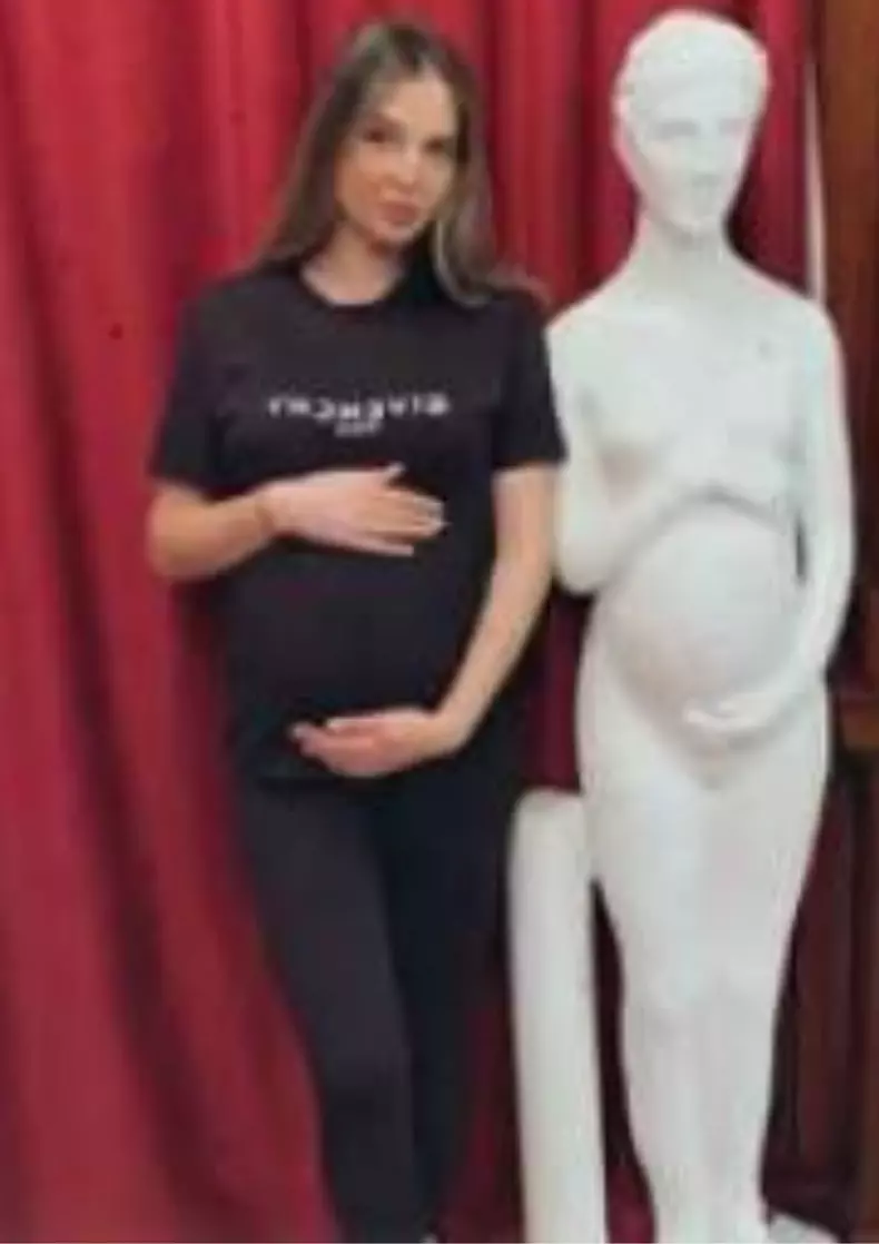 Medeea Tanase gravida