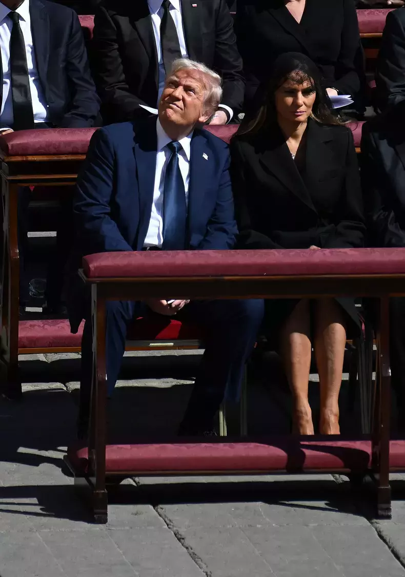 melania-trump-si-donald-trump-funeralii-papa-francisc-3