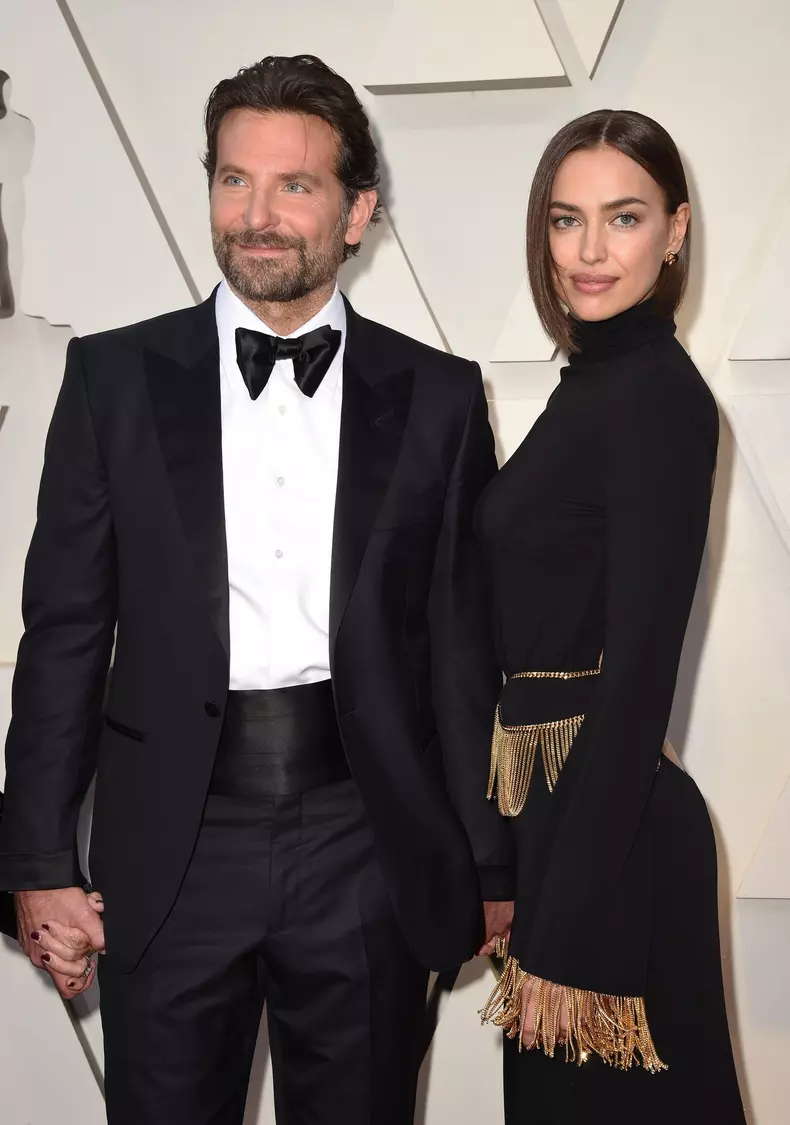 O nouă dovadă că Irina Shayk și Bradley Cooper s-au împăcat! Gesturile intime surprinse de paparazzi