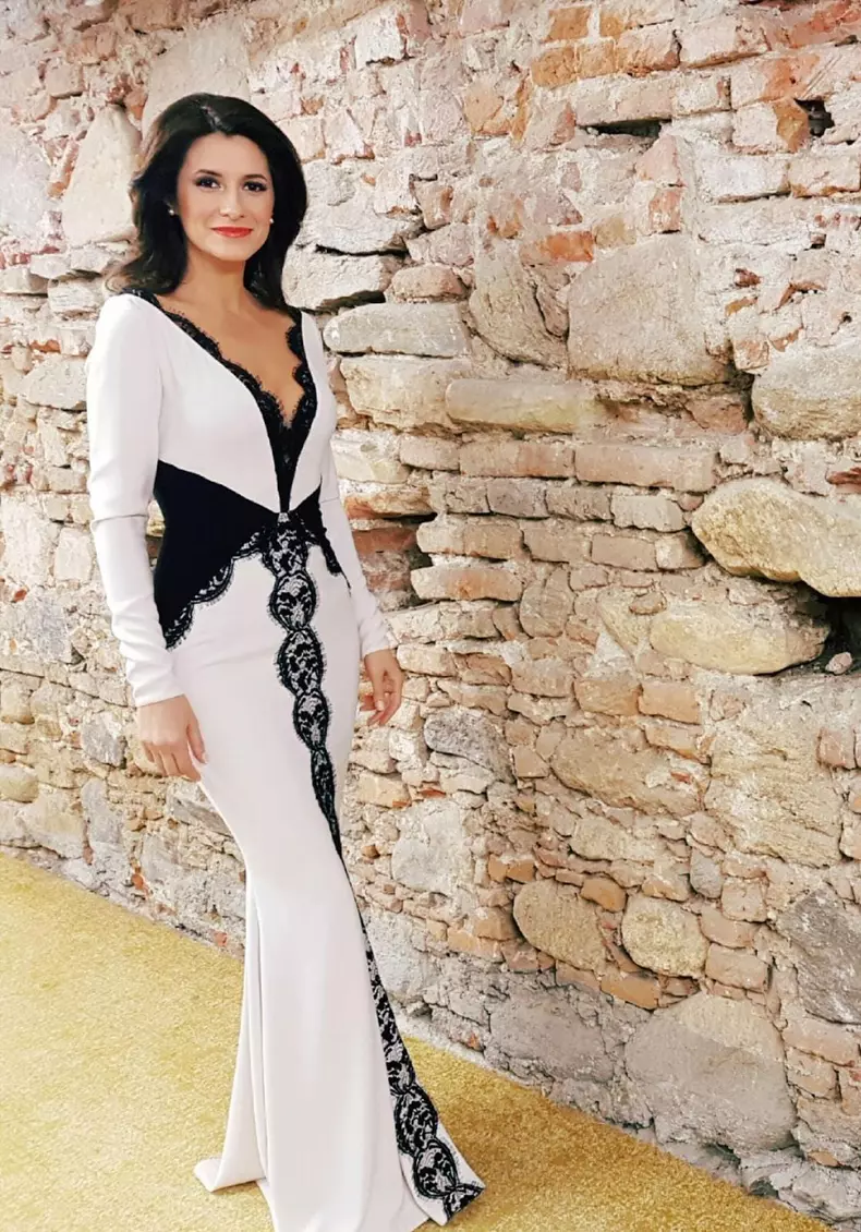 iuliana tudor silueta