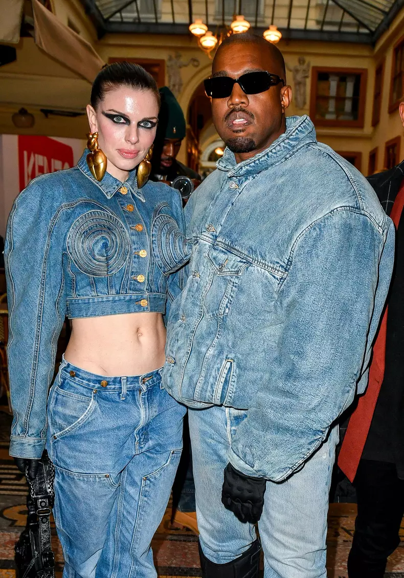 Kanye West și Julia Fox