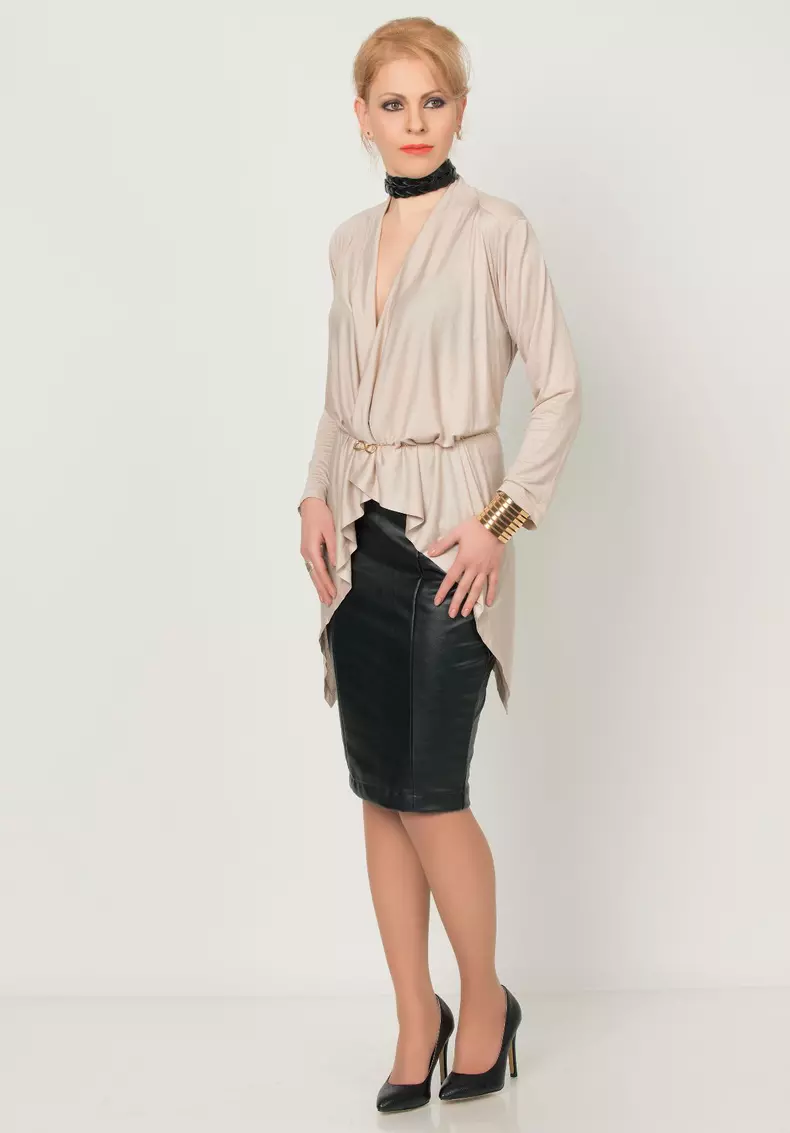 VINTAGE LOOK! Fustă New Yorker, 89,90 lei, Bluză Nissa, 159,50 lei Brățară Nissa, 89,50 lei, Inel Accessorize, 49,50 lei, Curea Accessorize, 43,50 lei