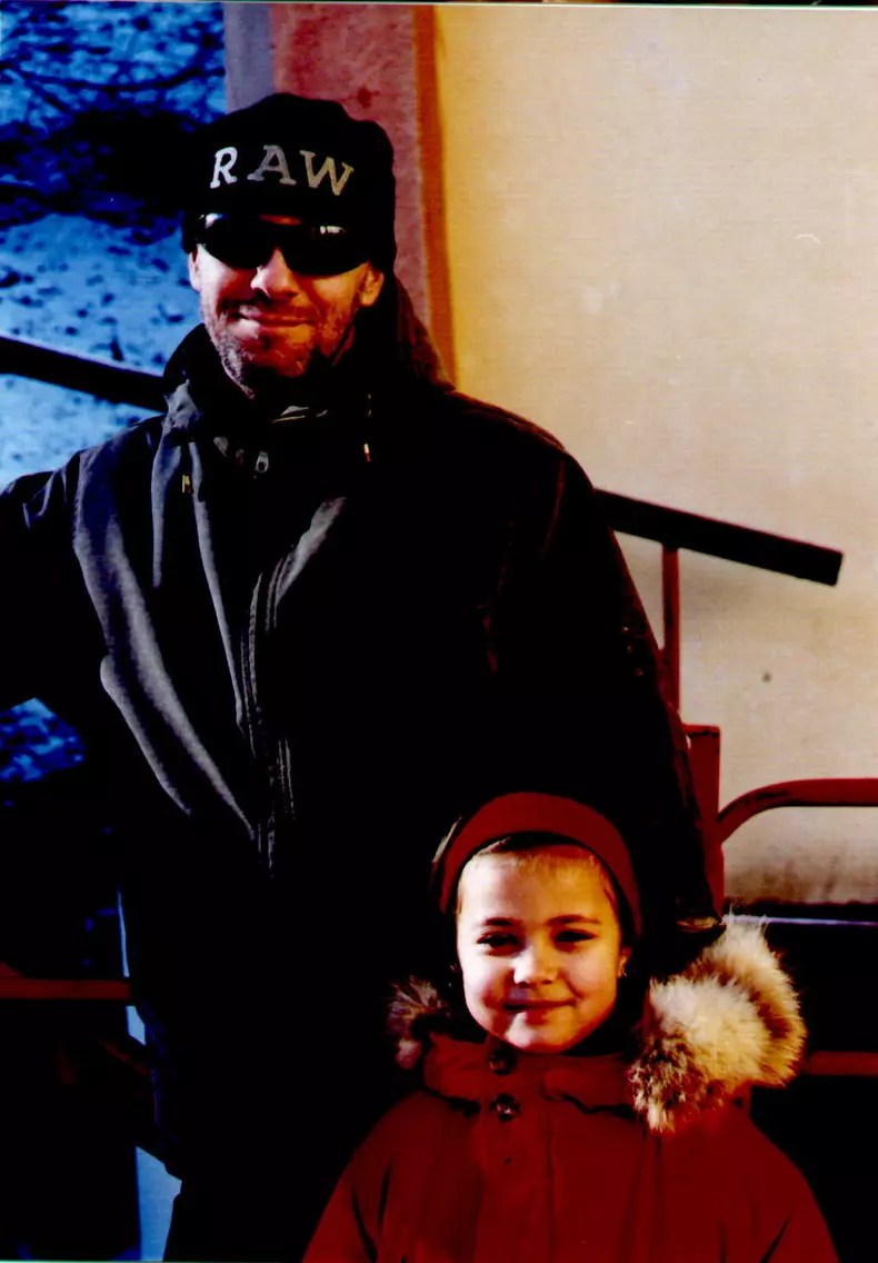 Andrei Gheorghe si fiica sa, in 2003