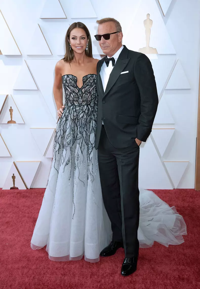 Tensiuni uriașe între Kevin Costner și fosta lui soție. Ce refuză acum să facă Christine Baumgartner