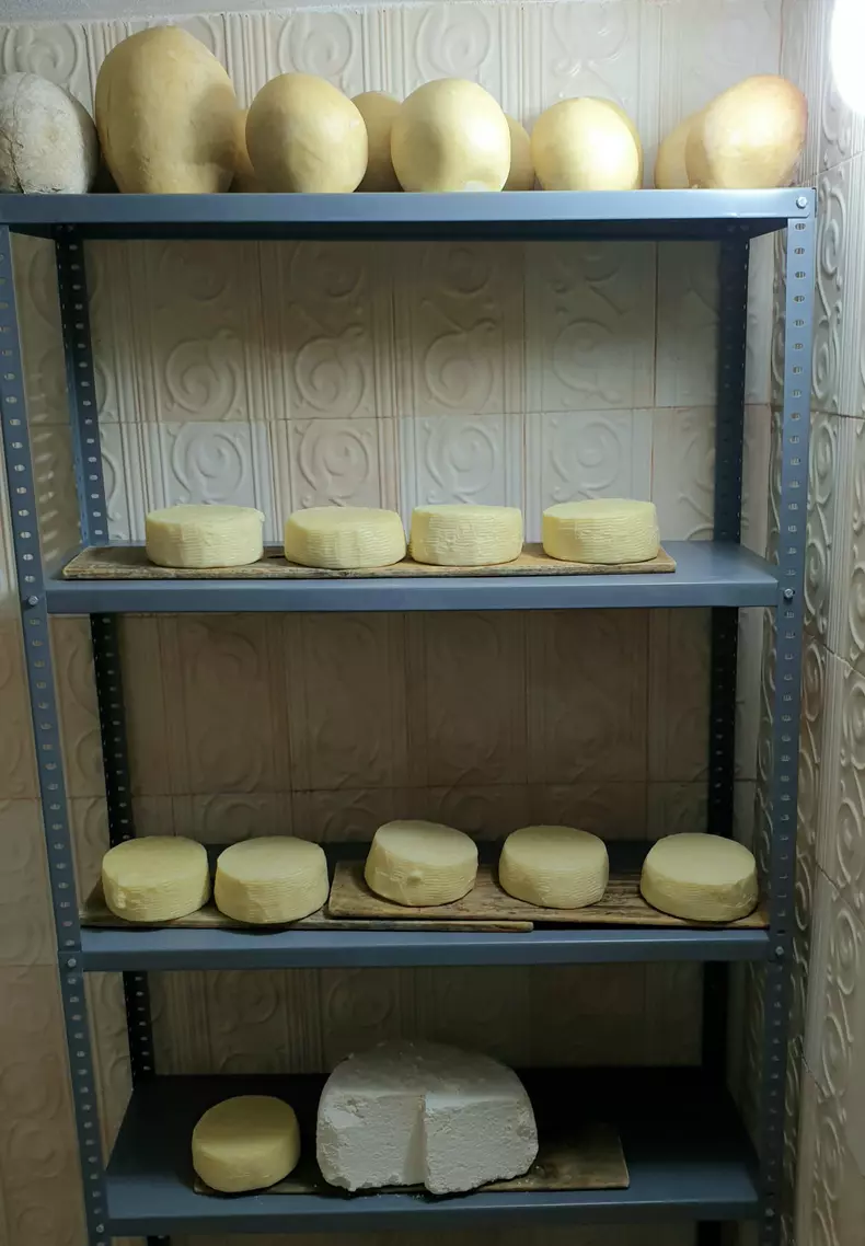 Echipa ROventura ajunge la Cerna, un loc de poveste și de povestit (7)