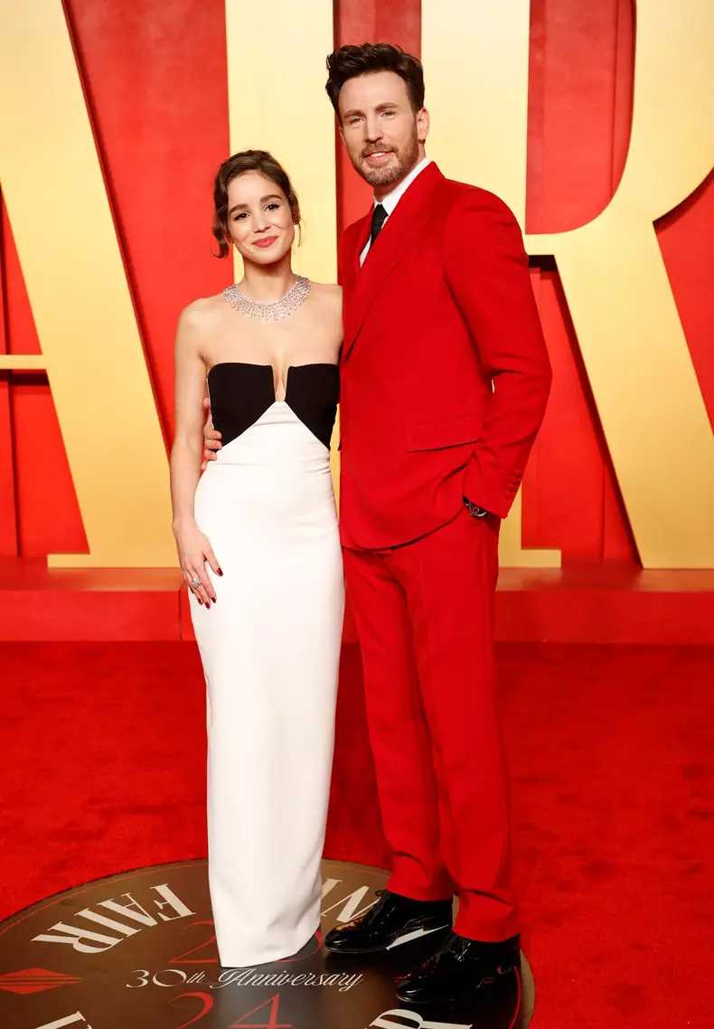 Chris Evans & Alba Baptista